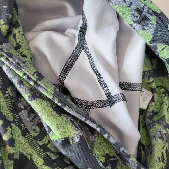 Under Armour heatgear mesh splash camo printed leggings Size Small - Picture 9 of 12